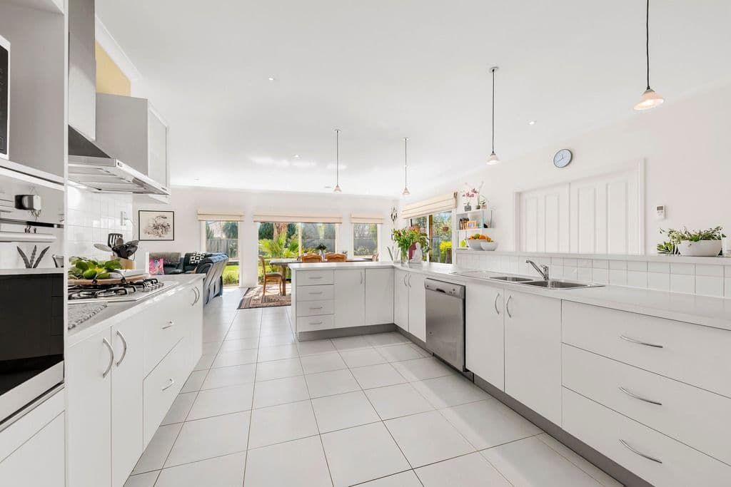 16 Mulberry Street, Doreen VIC 3754, Doreen - Thumbnail 4