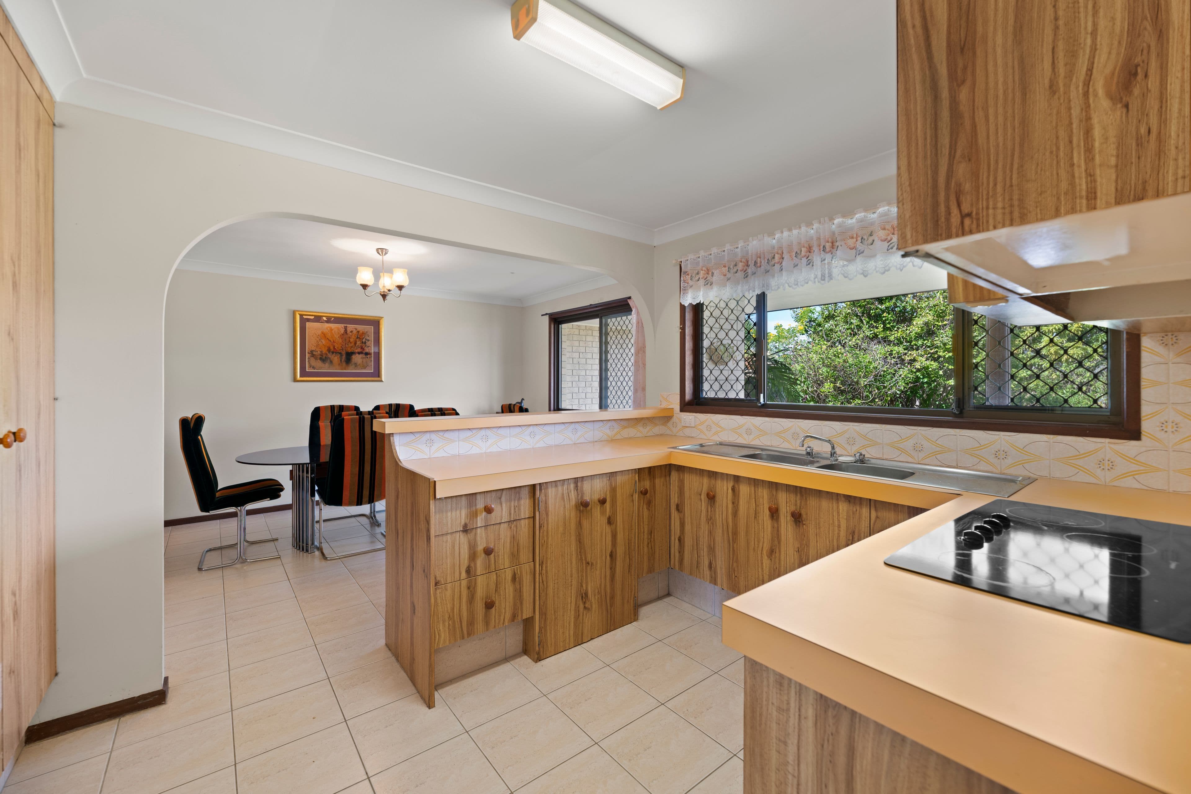 25 Bellbird Avenue, Burleigh Waters QLD 4220, Burleigh Waters - Thumbnail 3
