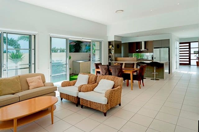 2809 Gracemere Circuit East, Hope Island QLD 4212, Hope Island - Thumbnail 6