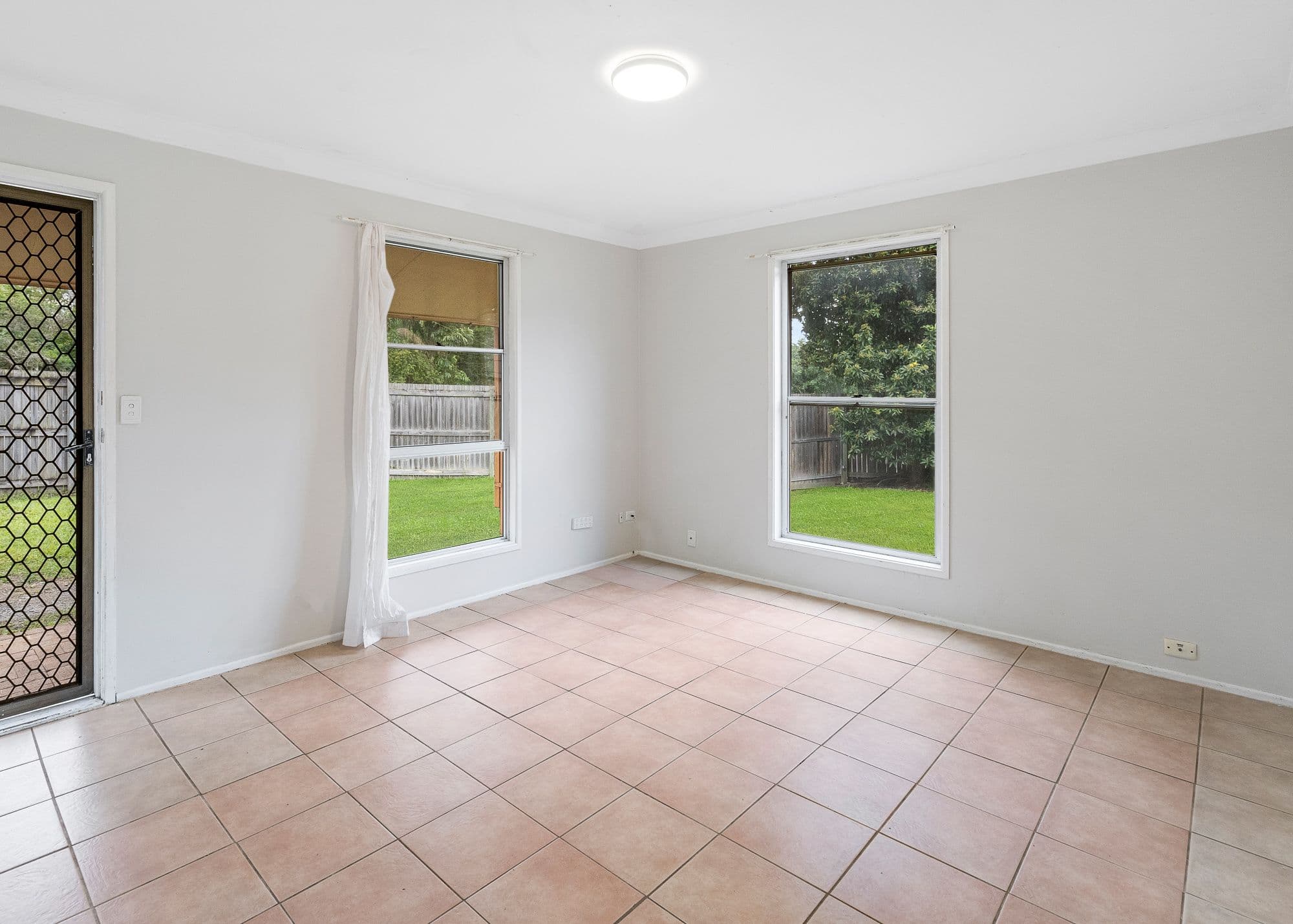 57 Ariel Avenue, Kingston QLD 4114, Kingston - Thumbnail 4