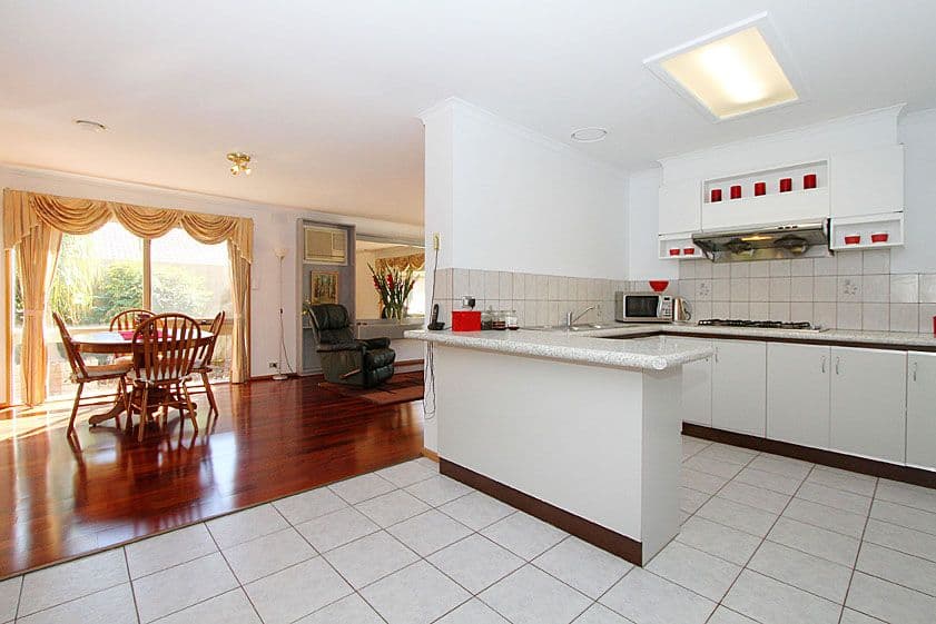 321 Childs Road, MILL PARK VIC 3082, Mill Park - Thumbnail 3