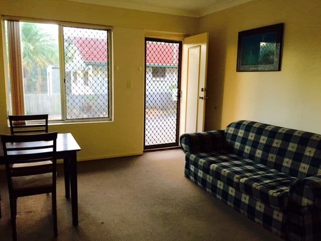 33 Middle Street, Labrador QLD 4215, Labrador - Thumbnail 5