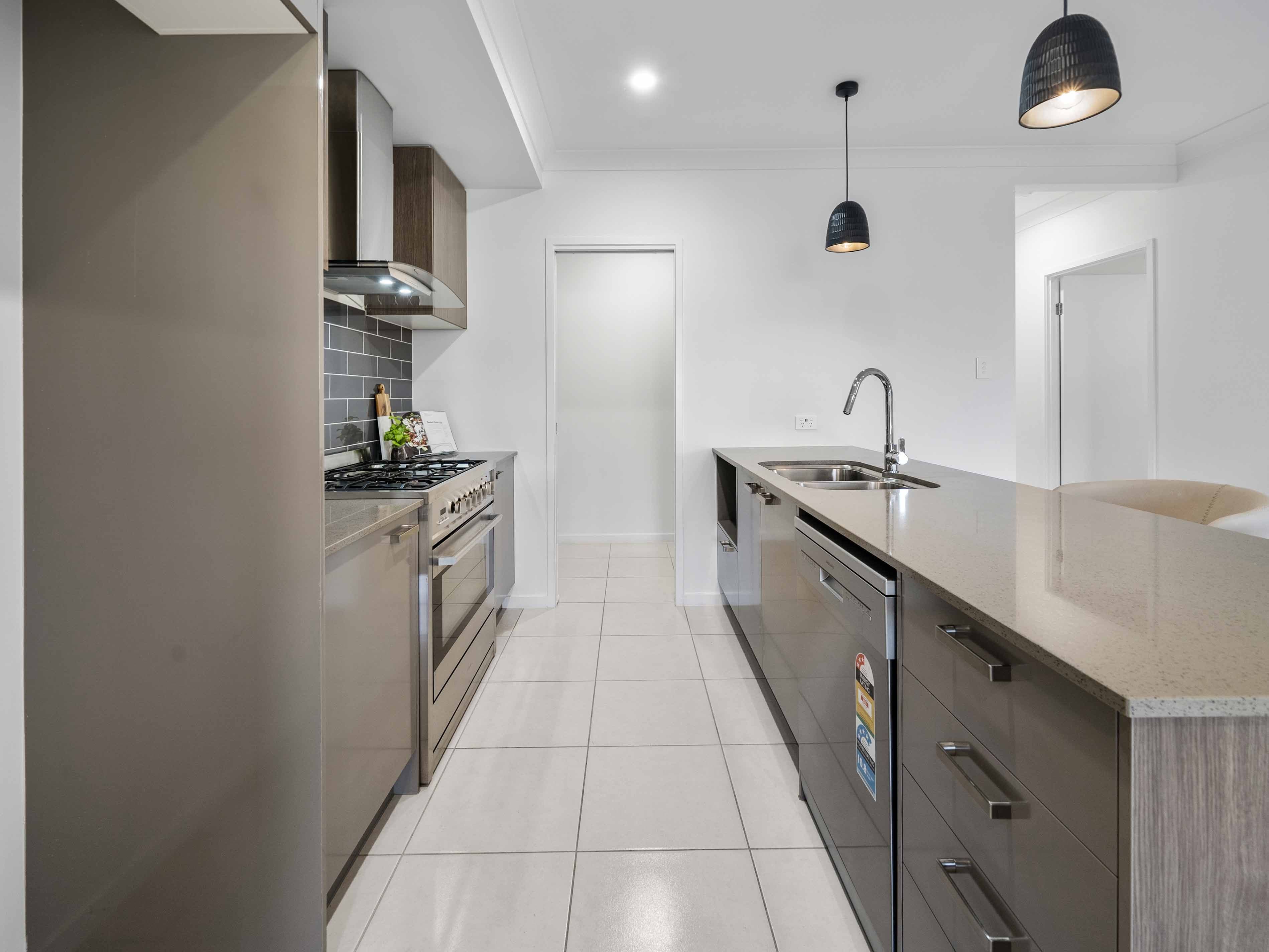 93 Honeysuckle Drive, Ripley QLD 4306, Ripley - Thumbnail 4