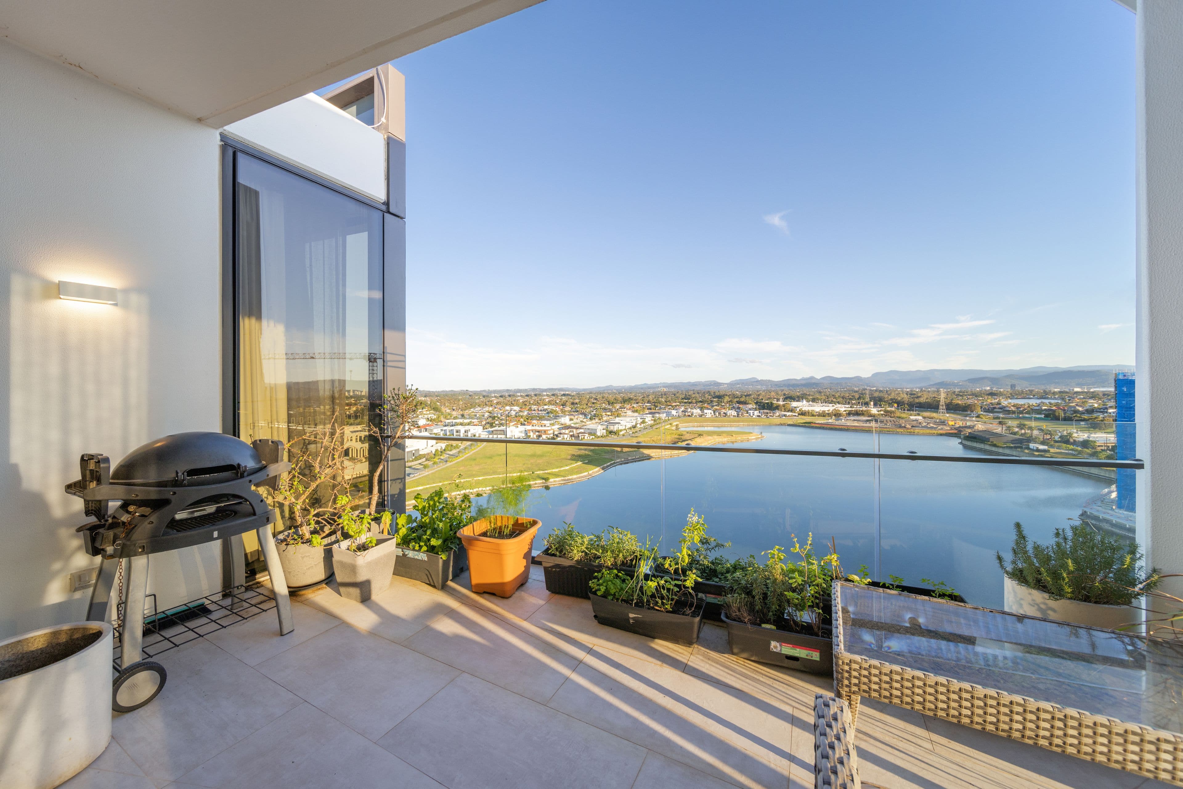 2 The Lanes Boulevard, Mermaid Waters QLD 4218, Mermaid Waters - Thumbnail 4