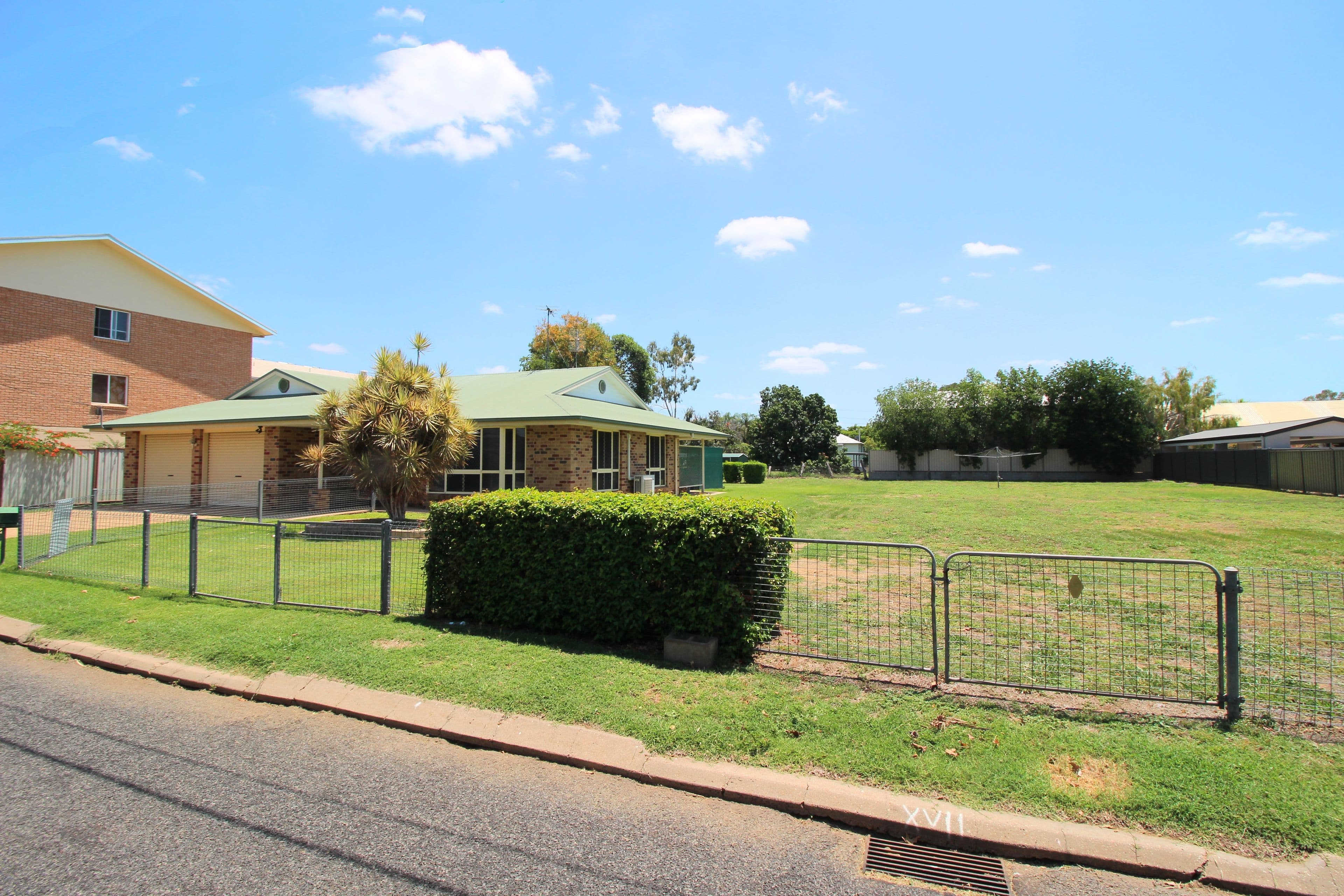 15 School Lane, Emerald QLD 4720, Emerald - Thumbnail 5