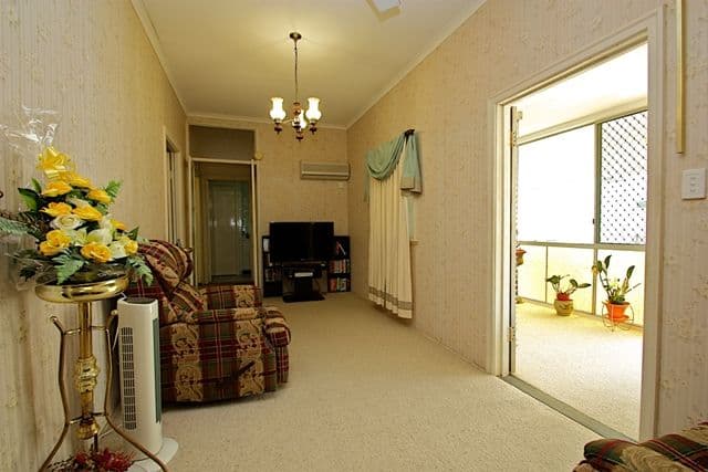 20 Chermside Road, EASTERN HEIGHTS QLD 4305, Eastern Heights - Thumbnail 5