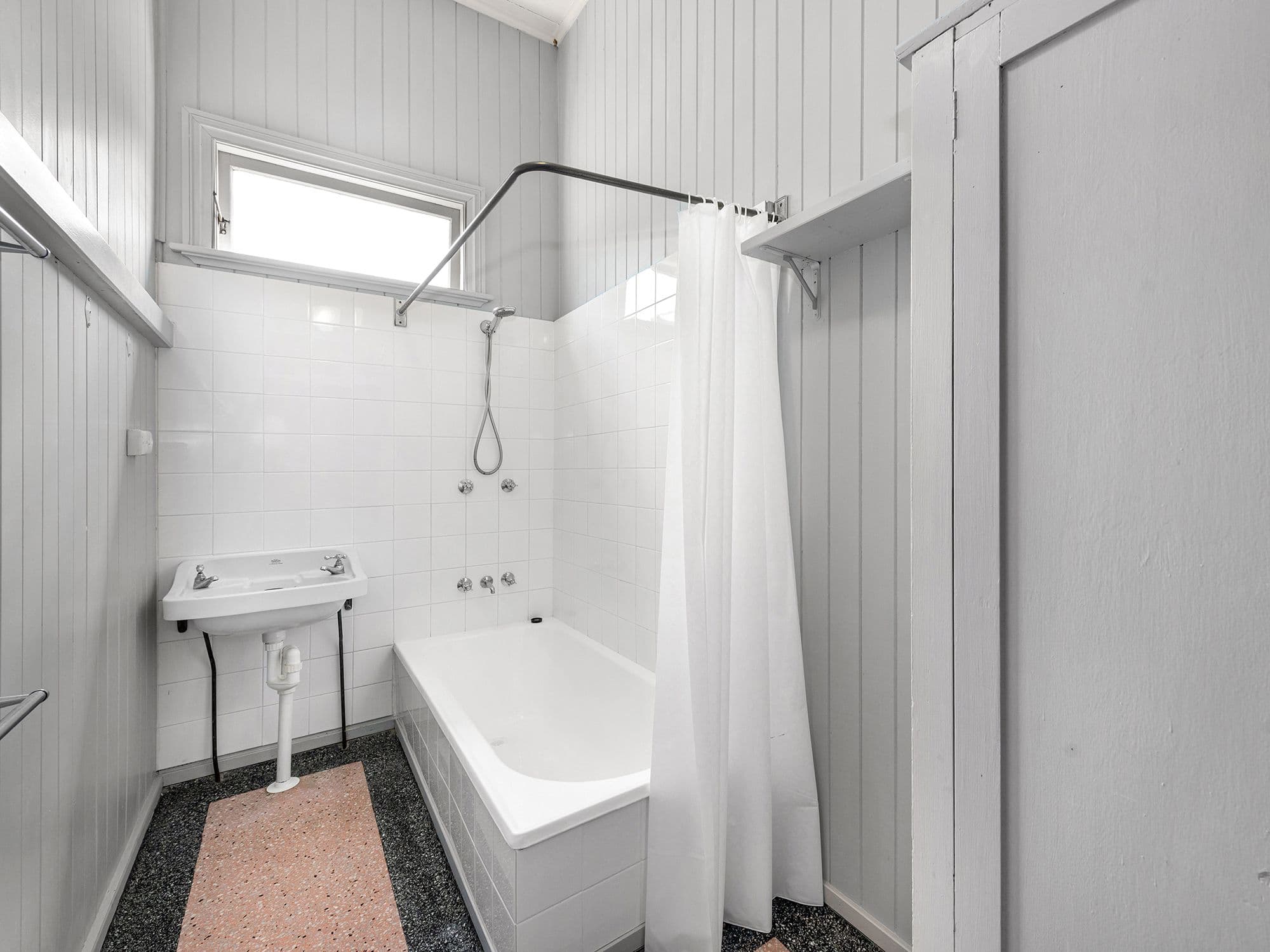 49 Englefield Road, Oxley QLD 4075, Oxley - Thumbnail 4
