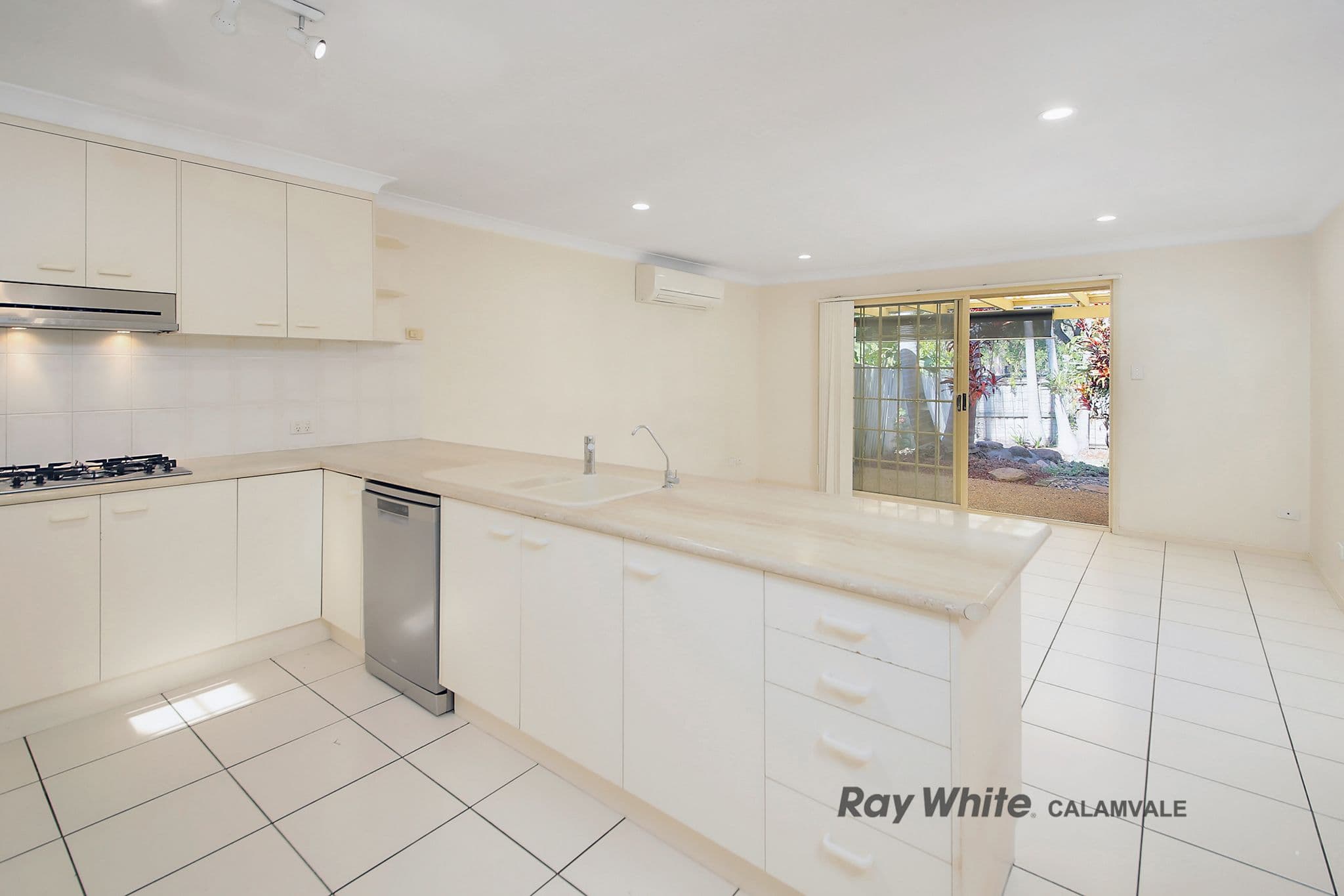66 Serrata Circuit, Forest Lake QLD 4078, Forest Lake - Thumbnail 7