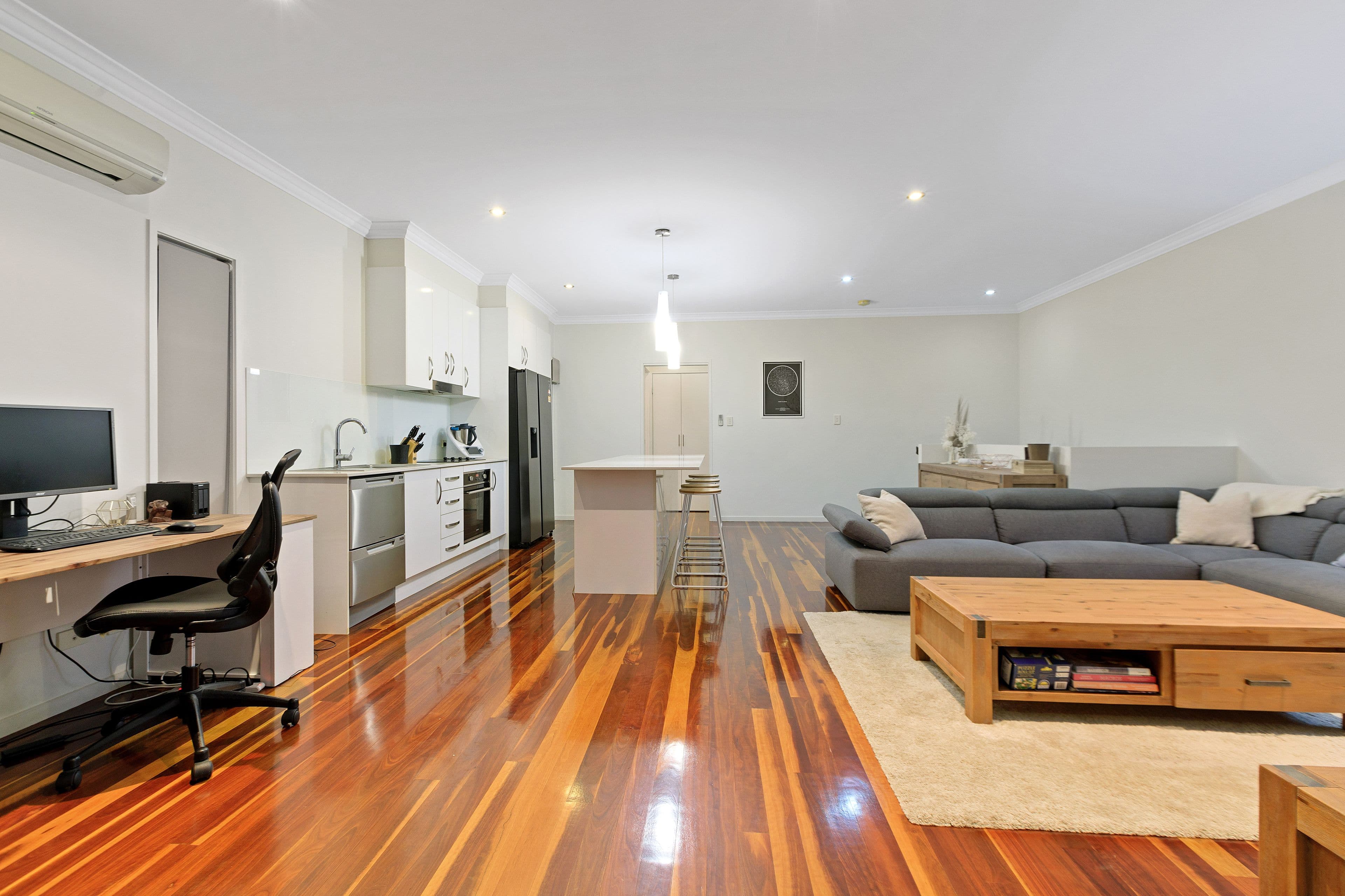 13 Abbott Street, Camp Hill QLD 4152, Camp Hill - Thumbnail 3