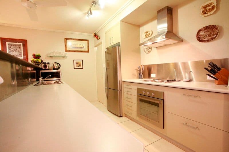 WEST END QLD 4810, West End - Thumbnail 3