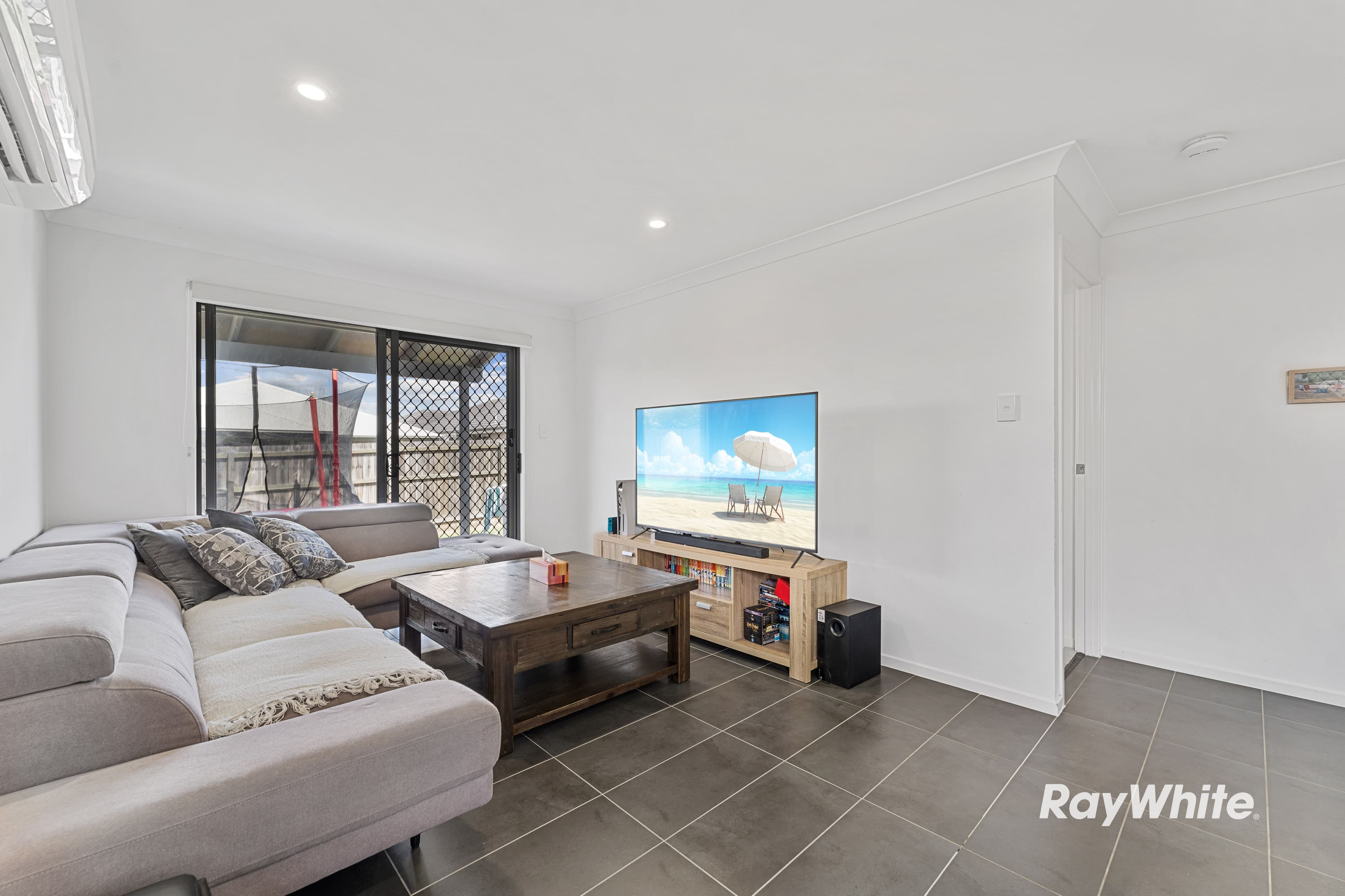 24 Mount Glorious Street, Park Ridge QLD 4125, Park Ridge - Thumbnail 5