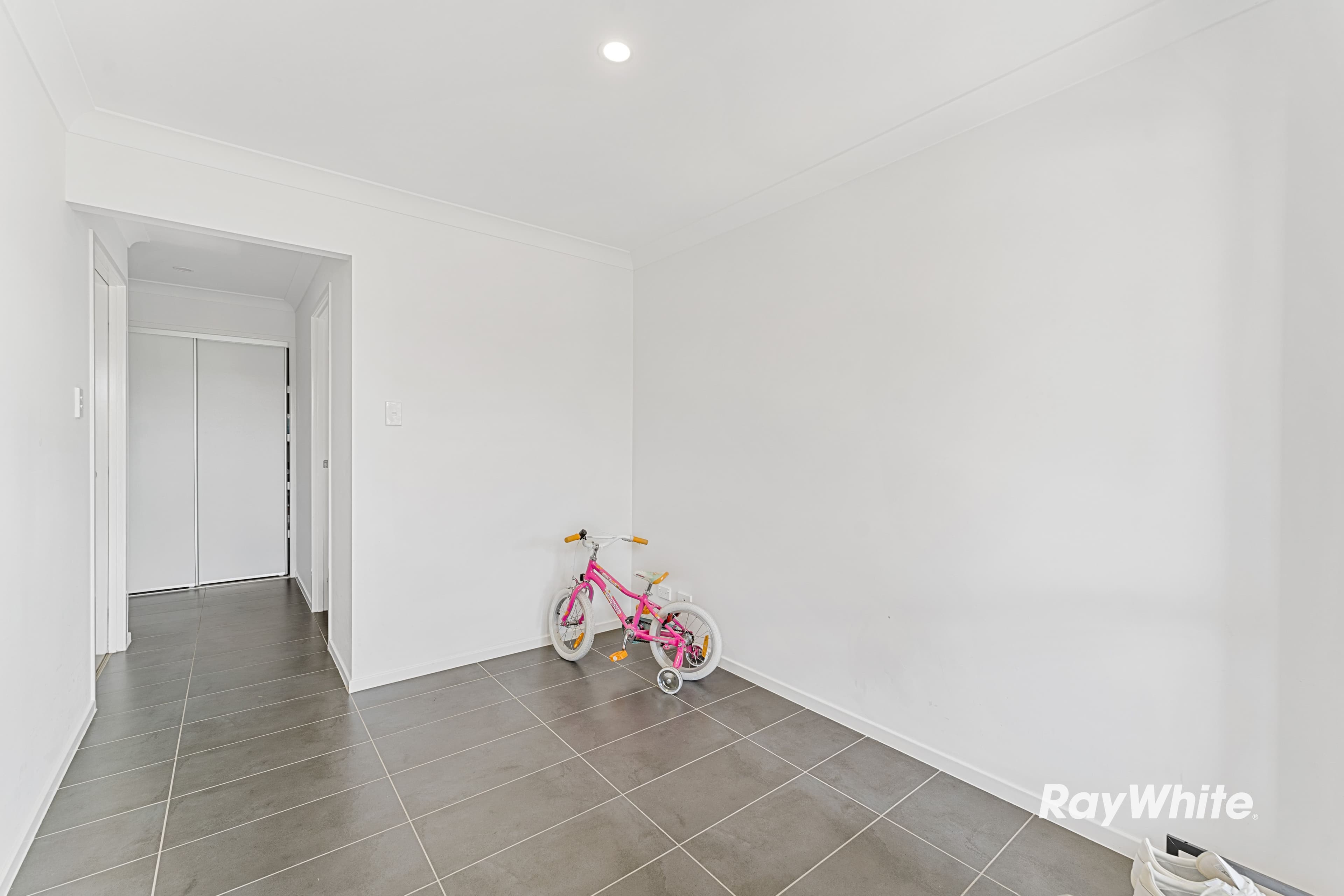 24 Mount Glorious Street, Park Ridge QLD 4125, Park Ridge - Thumbnail 6