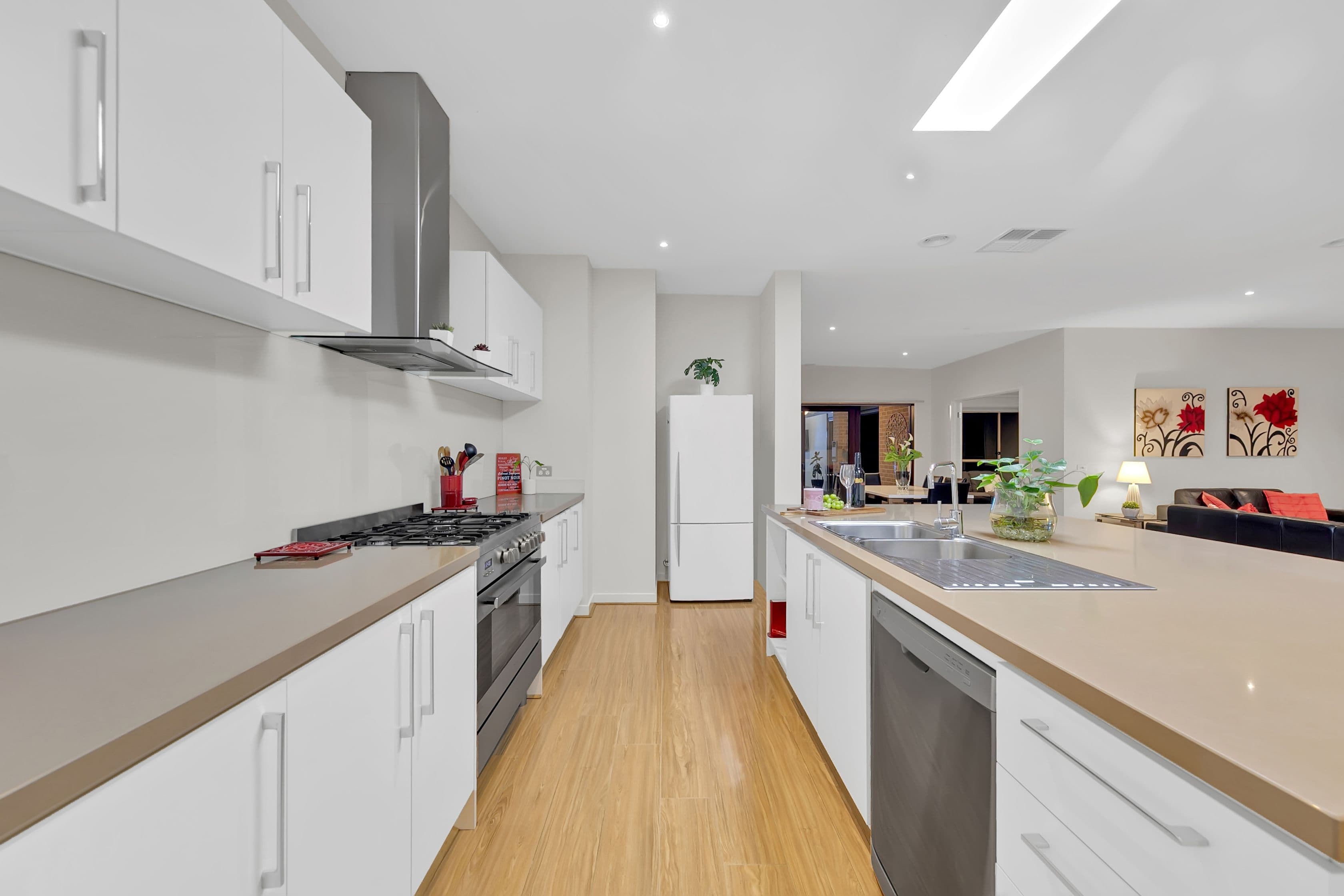 96 Overland Drive, Doreen VIC 3754, Doreen - Thumbnail 4