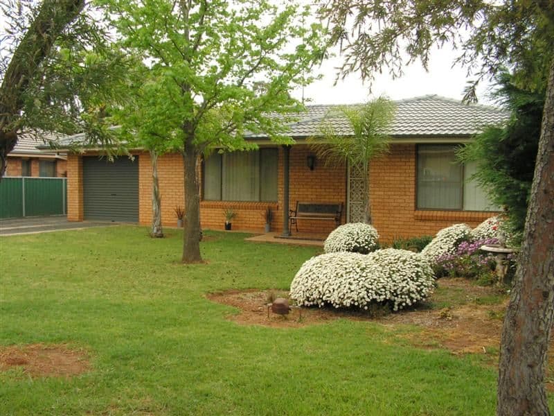 37 Meadowbank Drive, DUBBO NSW 2830, Dubbo - Image 1