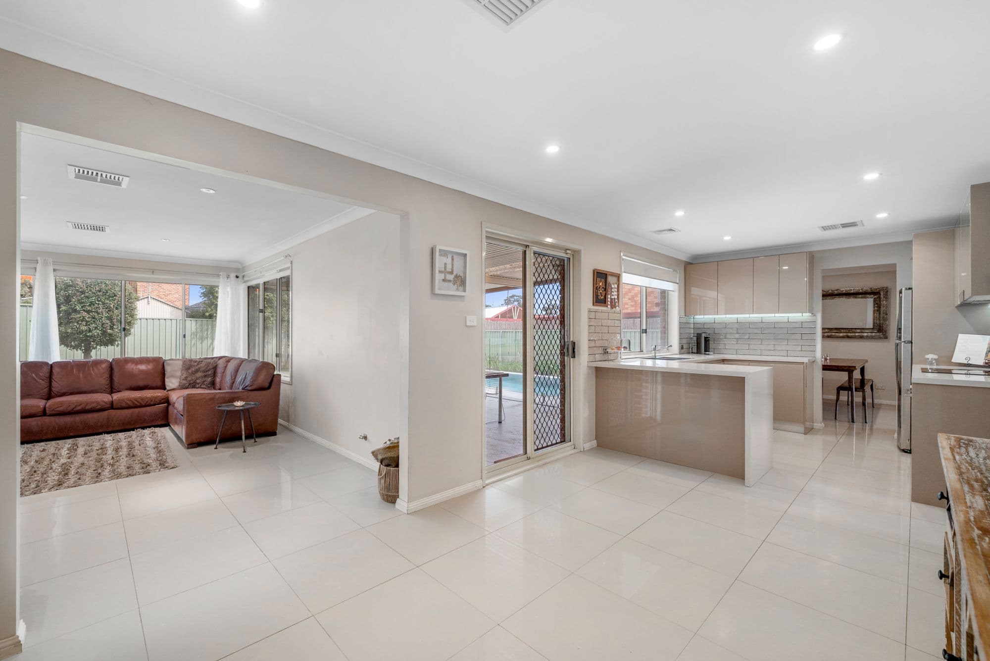 11 Huntingdale Drive, Glenmore Park NSW 2745, Glenmore Park - Thumbnail 4