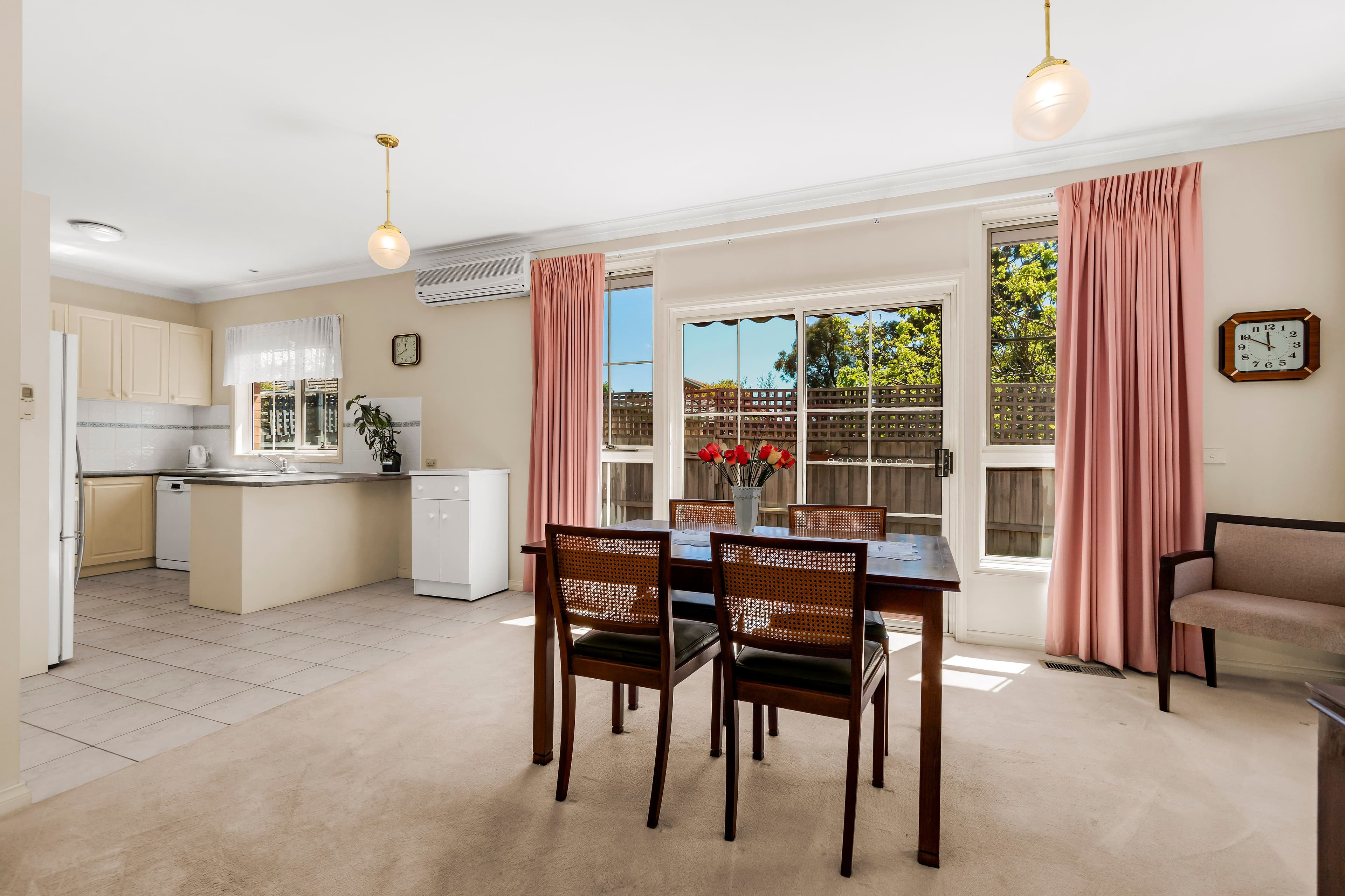 16 Baringa Street, Mount Waverley VIC 3149, Mount Waverley - Thumbnail 2