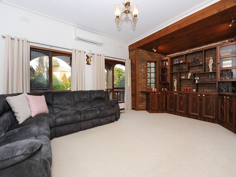 11 BLUEBERRY Road, MOOROOLBARK VIC 3138, Mooroolbark - Thumbnail 3