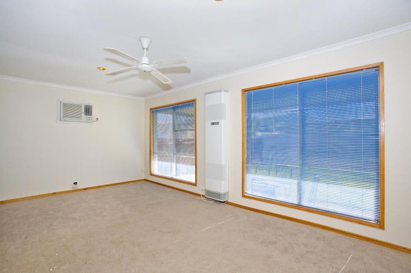 8 Sharland Road, CORIO VIC 3214, Corio - Thumbnail 3