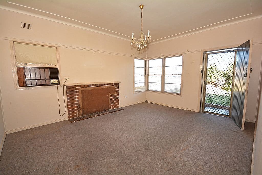 59 Hilltop Road, Merrylands - Thumbnail 2