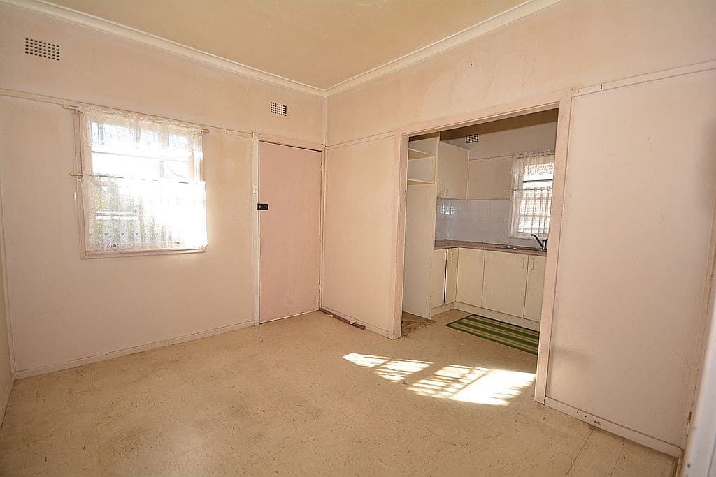 59 Hilltop Road, Merrylands - Thumbnail 4