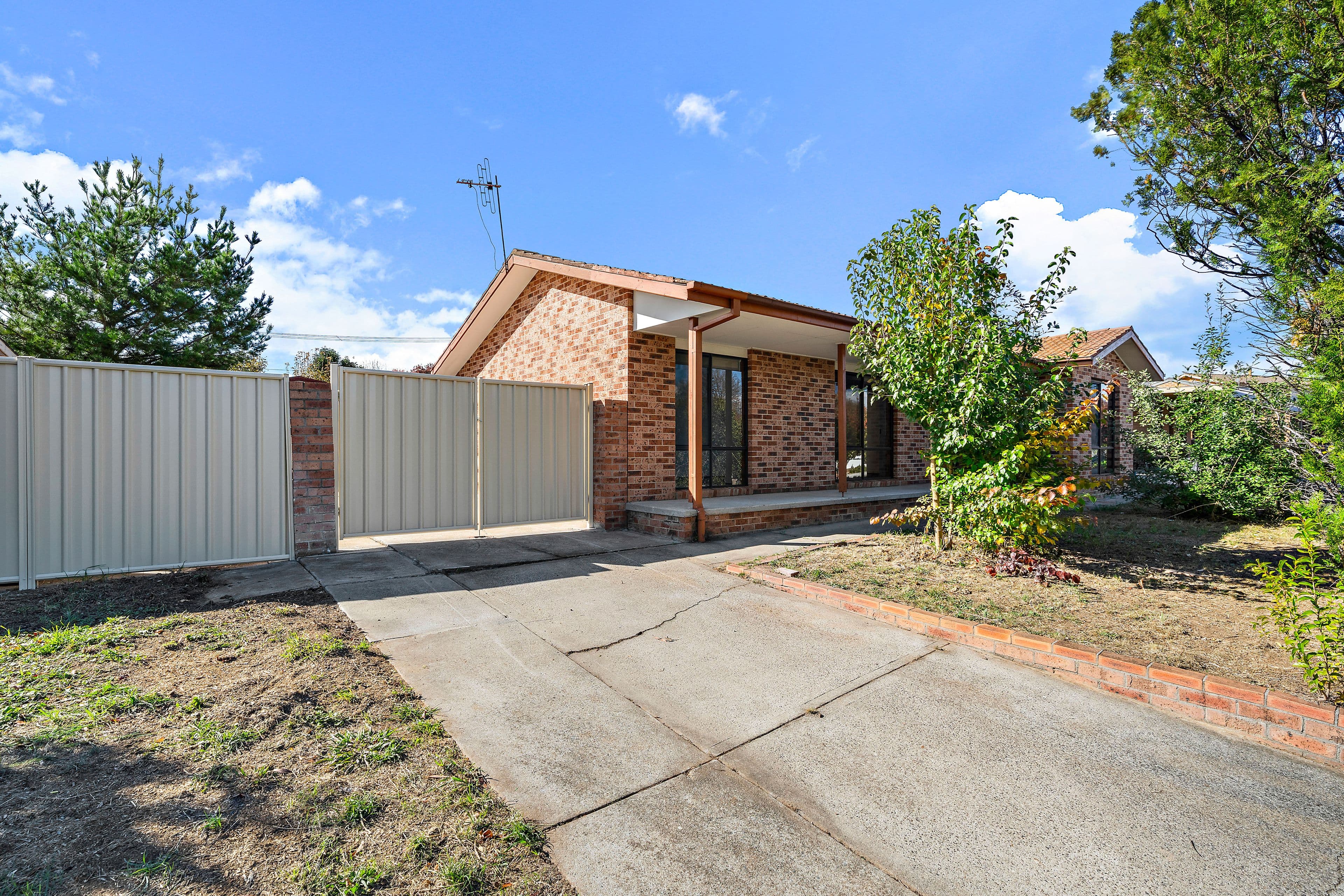 9 Leibnitz Place, Isabella Plains ACT 2905, Isabella Plains - Image 1