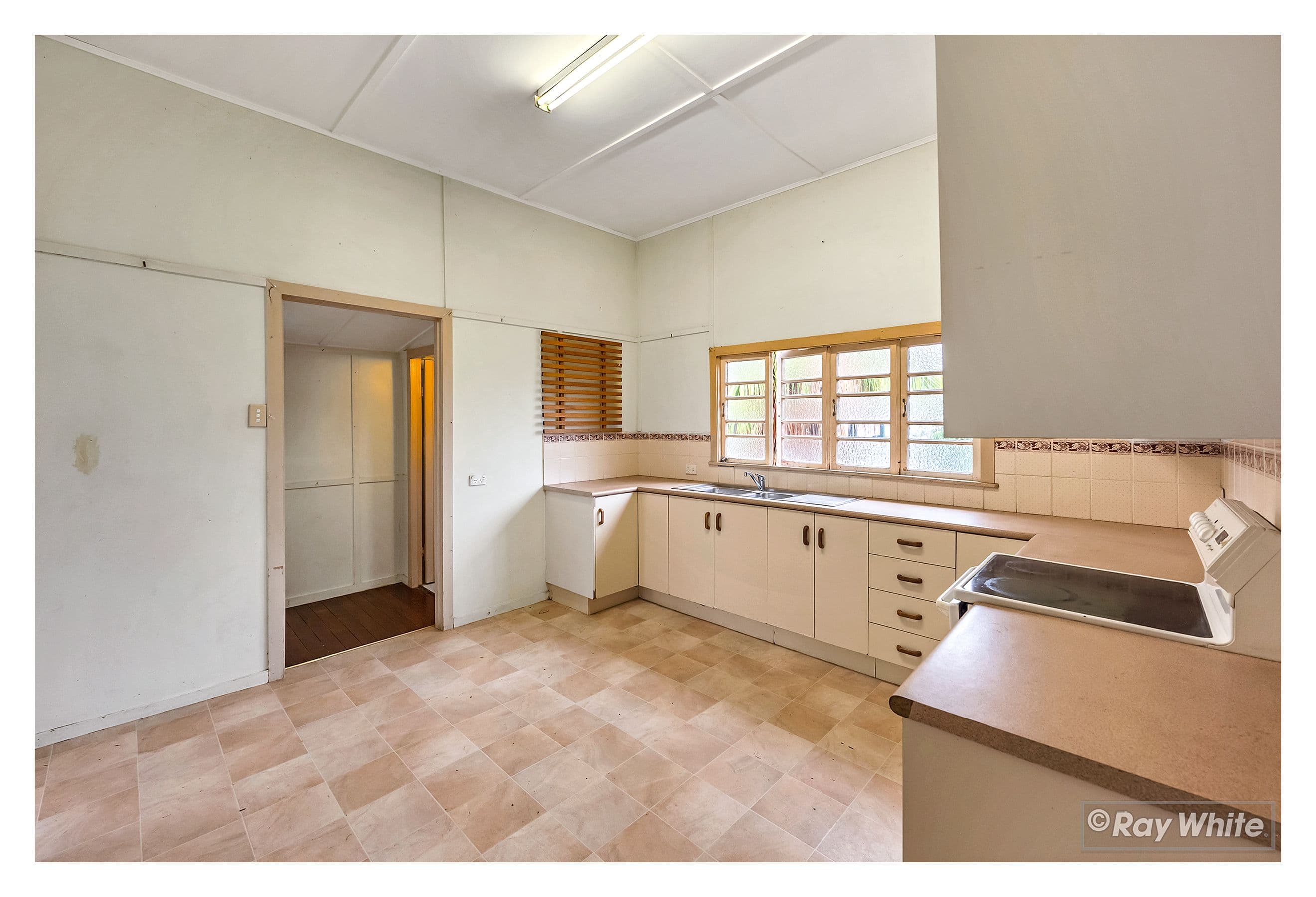 11 Cousins Street, The Range QLD 4700, The Range - Thumbnail 4