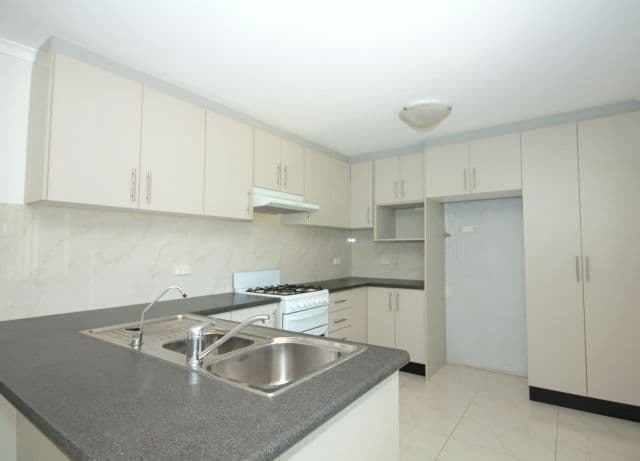 10 Wentworth Street, GREENACRE NSW 2190, Greenacre - Thumbnail 4