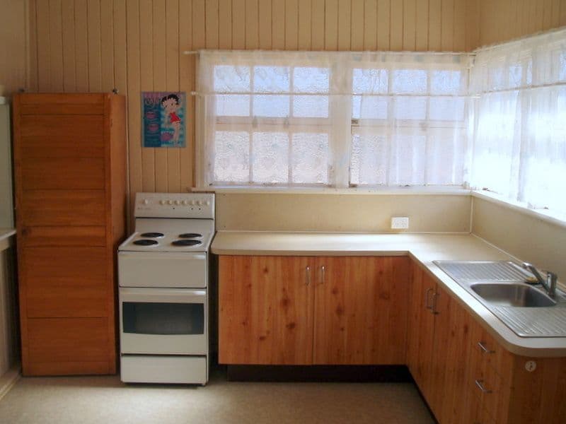 46  Carter Street, CHARLEVILLE QLD 4470, Charleville - Thumbnail 2