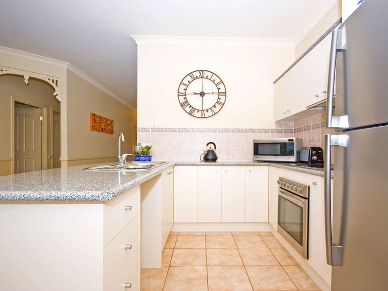 16 Pintail Crescent, FOREST LAKE QLD 4078, Forest Lake - Thumbnail 2