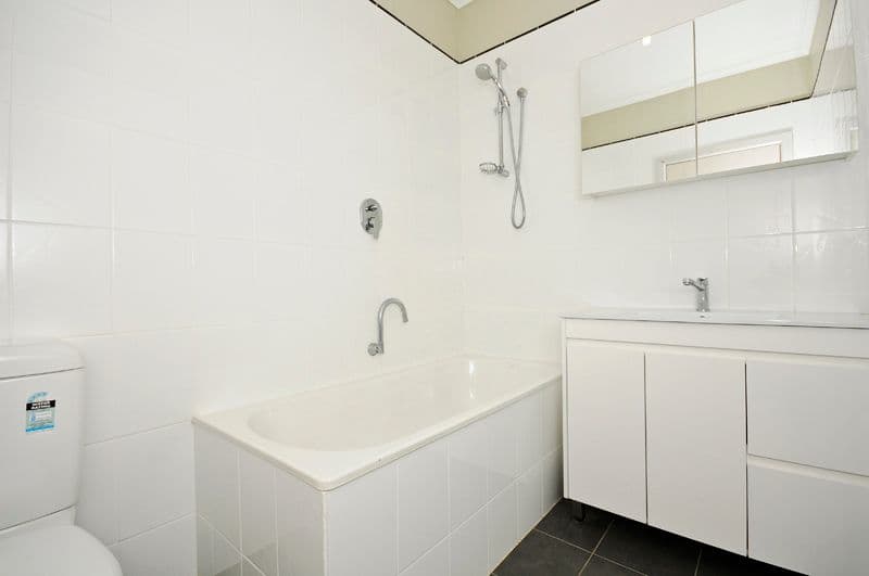 5 Lyones Parade, UPPER FERNTREE GULLY VIC 3156, Upper Ferntree Gully - Thumbnail 3