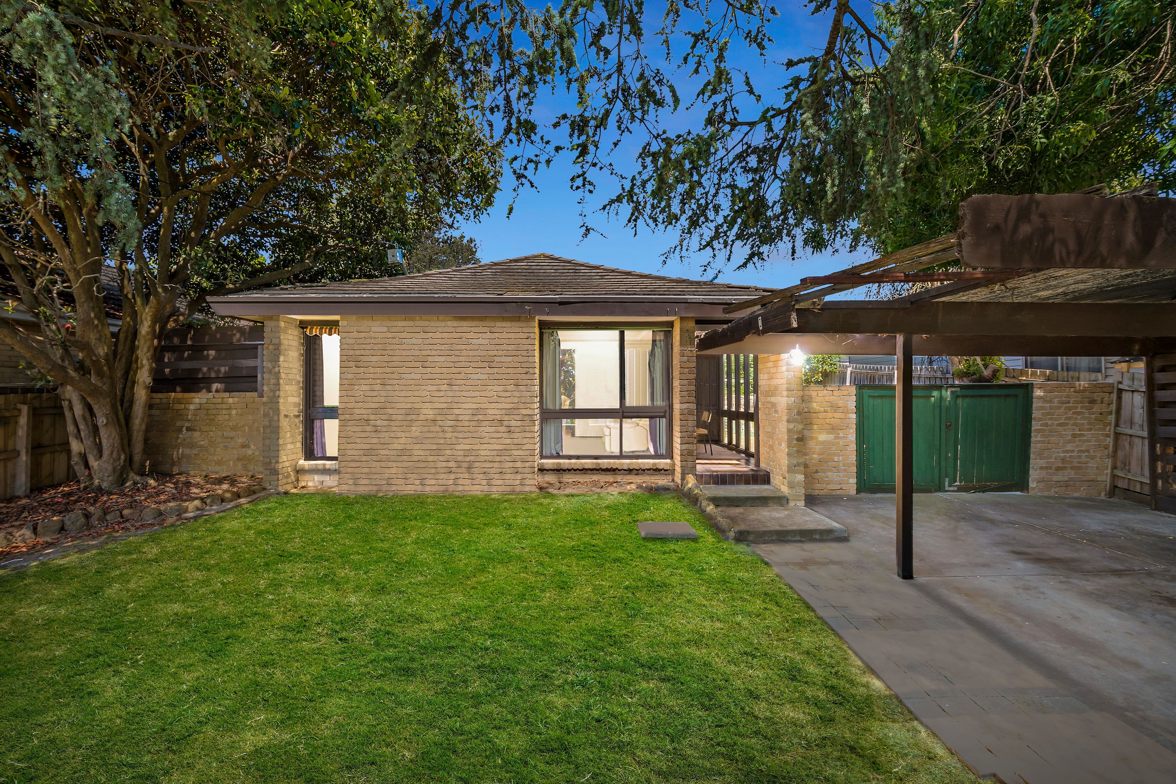32 Kareela Road, Frankston VIC 3199, Frankston - Image 1