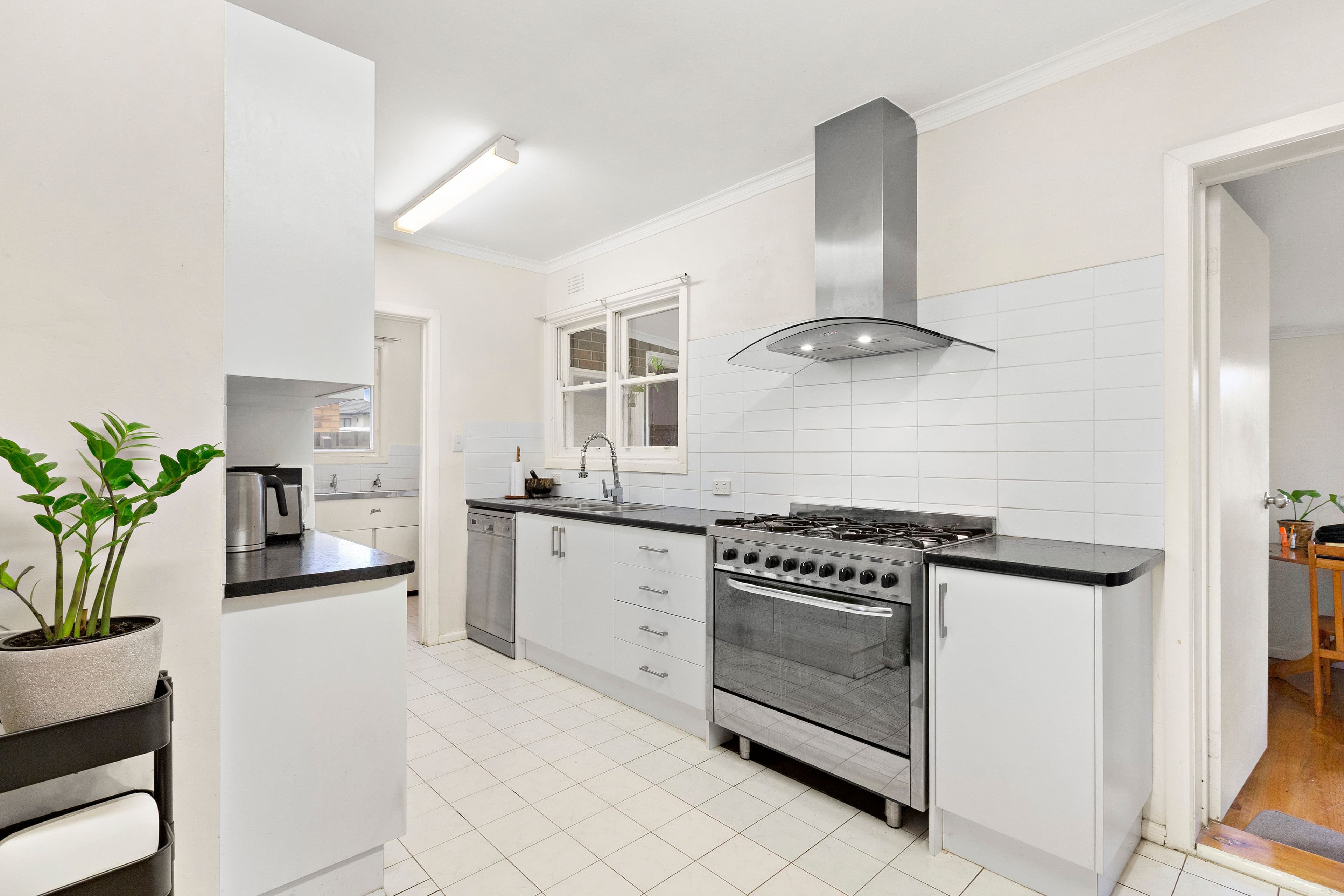 42 Main Road, Clayton South VIC 3169, Clayton South - Thumbnail 3