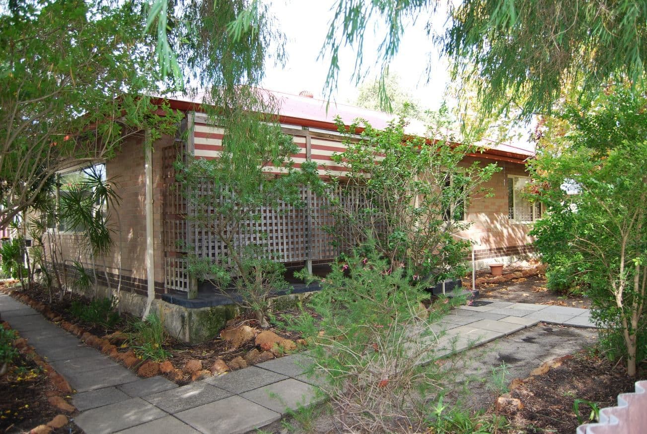 2 Manby Street, GOSNELLS WA 6110, Gosnells - Thumbnail 2