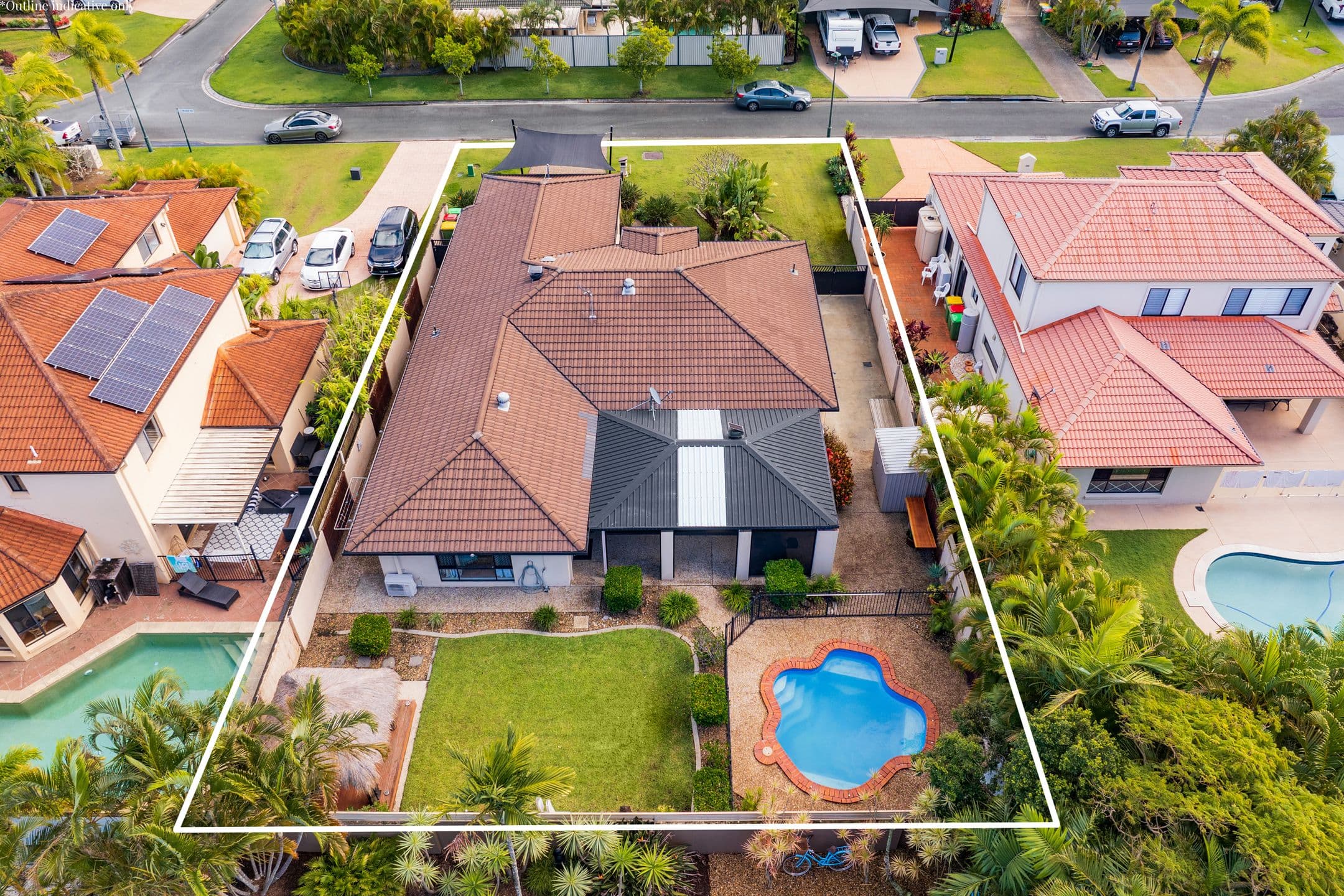 17 Grande Terrace, Helensvale QLD 4212, Helensvale - Thumbnail 2