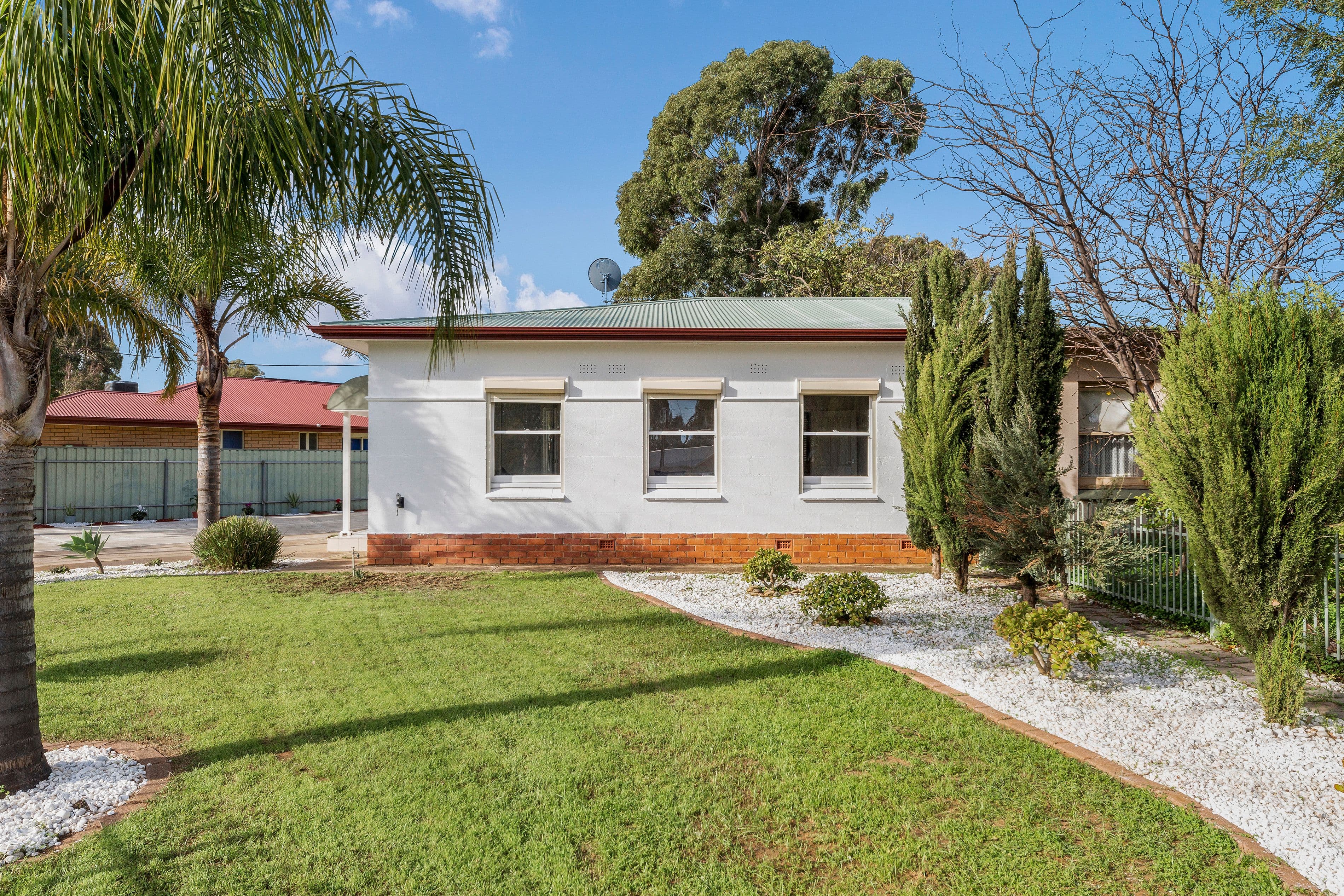 2 Melbury Road, Salisbury North SA 5108, Salisbury North - Thumbnail 2