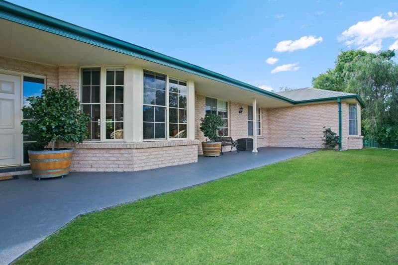 13 Julianne Close, BOLWARRA HEIGHTS NSW 2320, Bolwarra Heights - Thumbnail 2