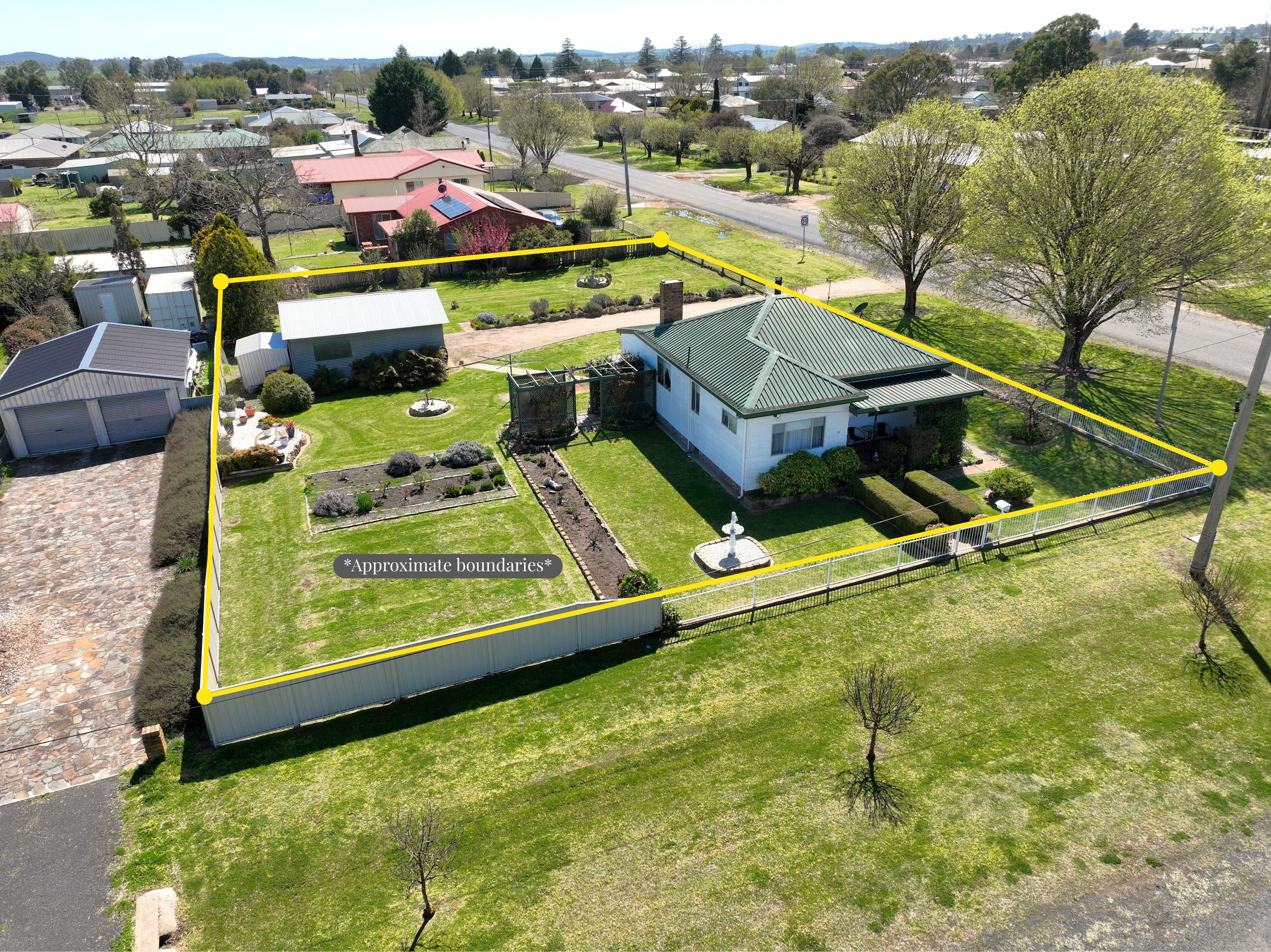 18 Wentworth Street, Glen Innes NSW 2370, Glen Innes - Image 1