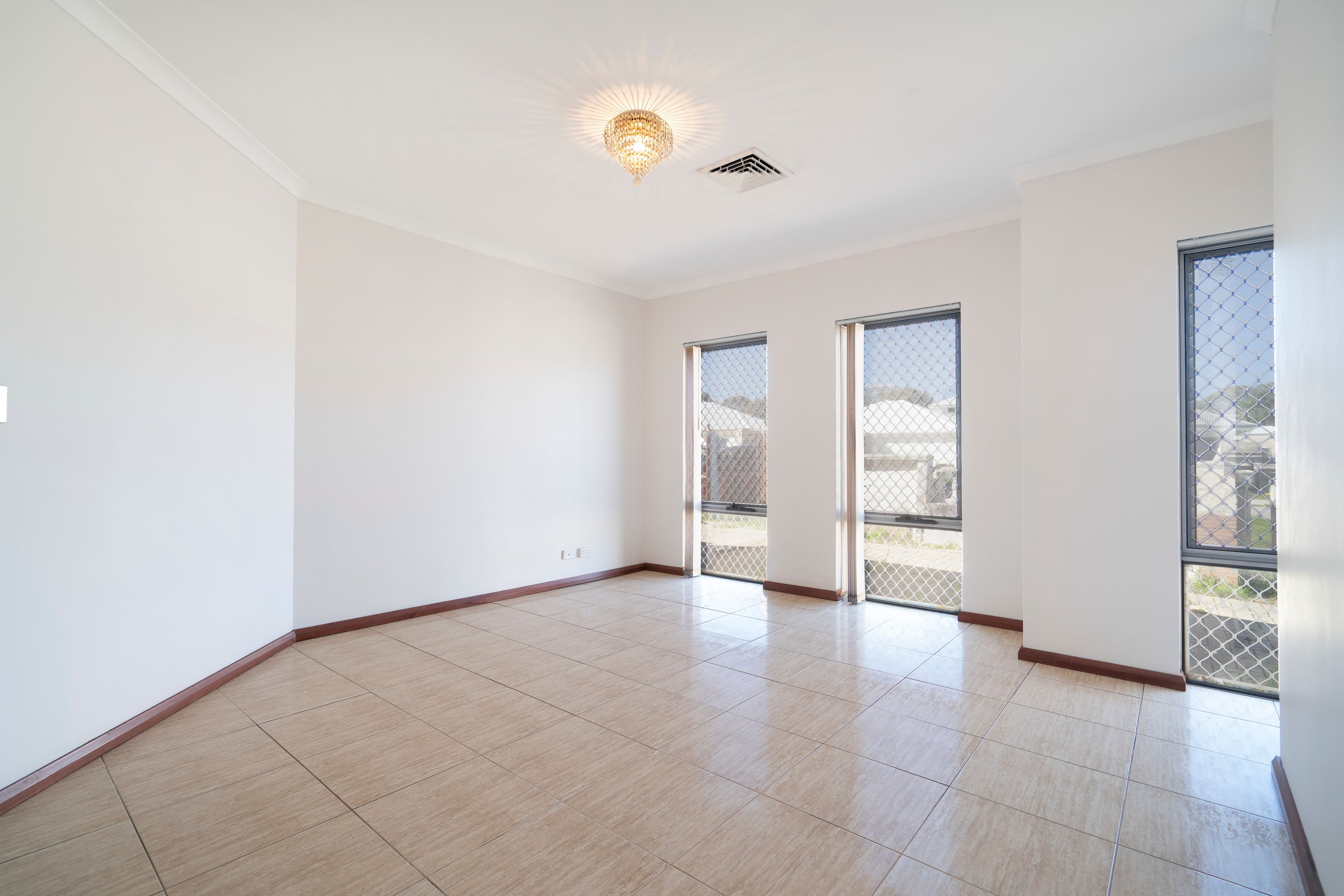 45 Frederick Road, Hamilton Hill WA 6163, Hamilton Hill - Thumbnail 4