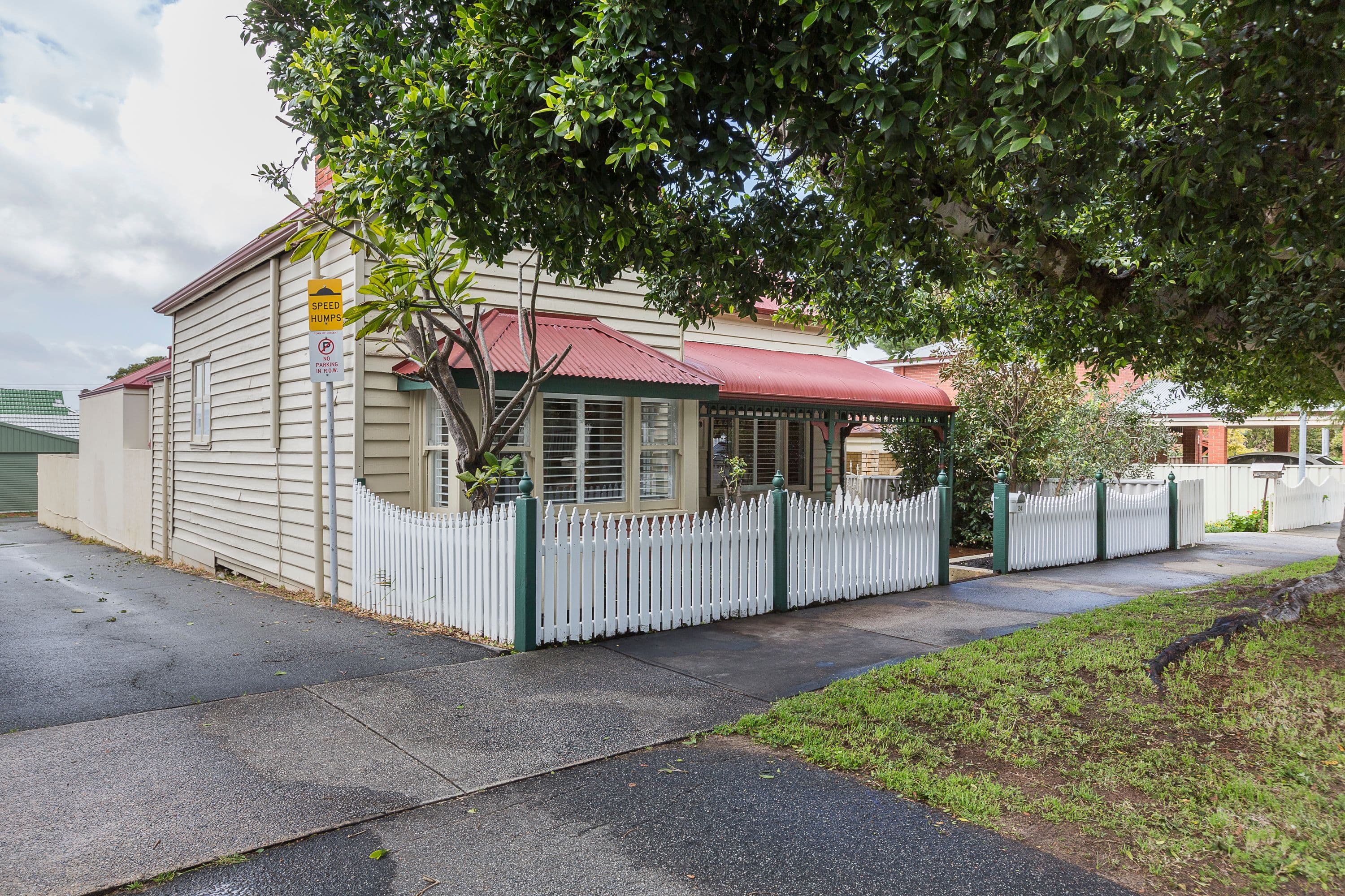24 Daphne Street, North Perth WA 6006, North Perth - Thumbnail 8