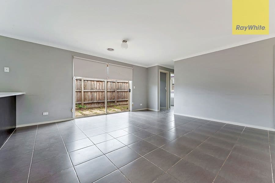 9 Ferdinand Place, Melton West VIC 3337, Melton West - Thumbnail 5