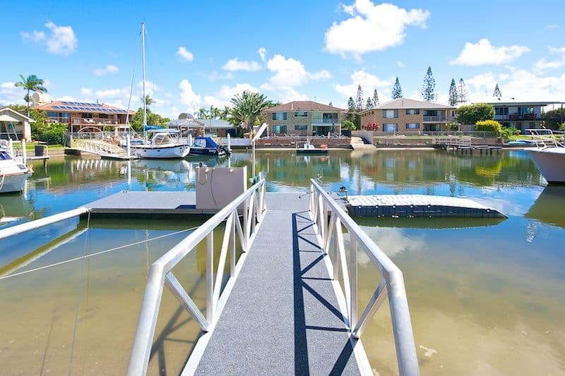 6 Bulolo Avenue, RUNAWAY BAY QLD 4216, Runaway Bay - Thumbnail 2