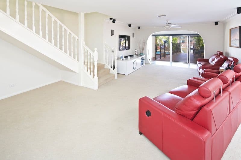 6 Bulolo Avenue, RUNAWAY BAY QLD 4216, Runaway Bay - Thumbnail 8