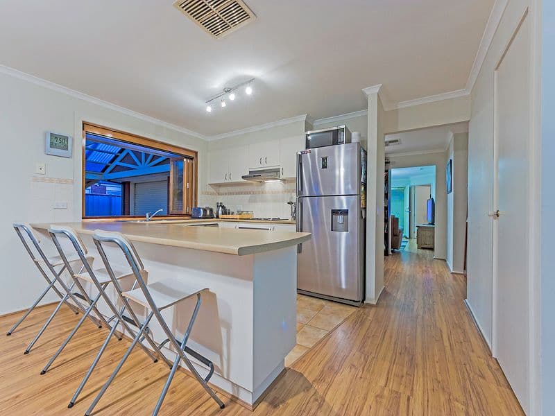 10 Hindmarsh Drive, Wyndham Vale VIC 3024, Wyndham Vale - Thumbnail 6