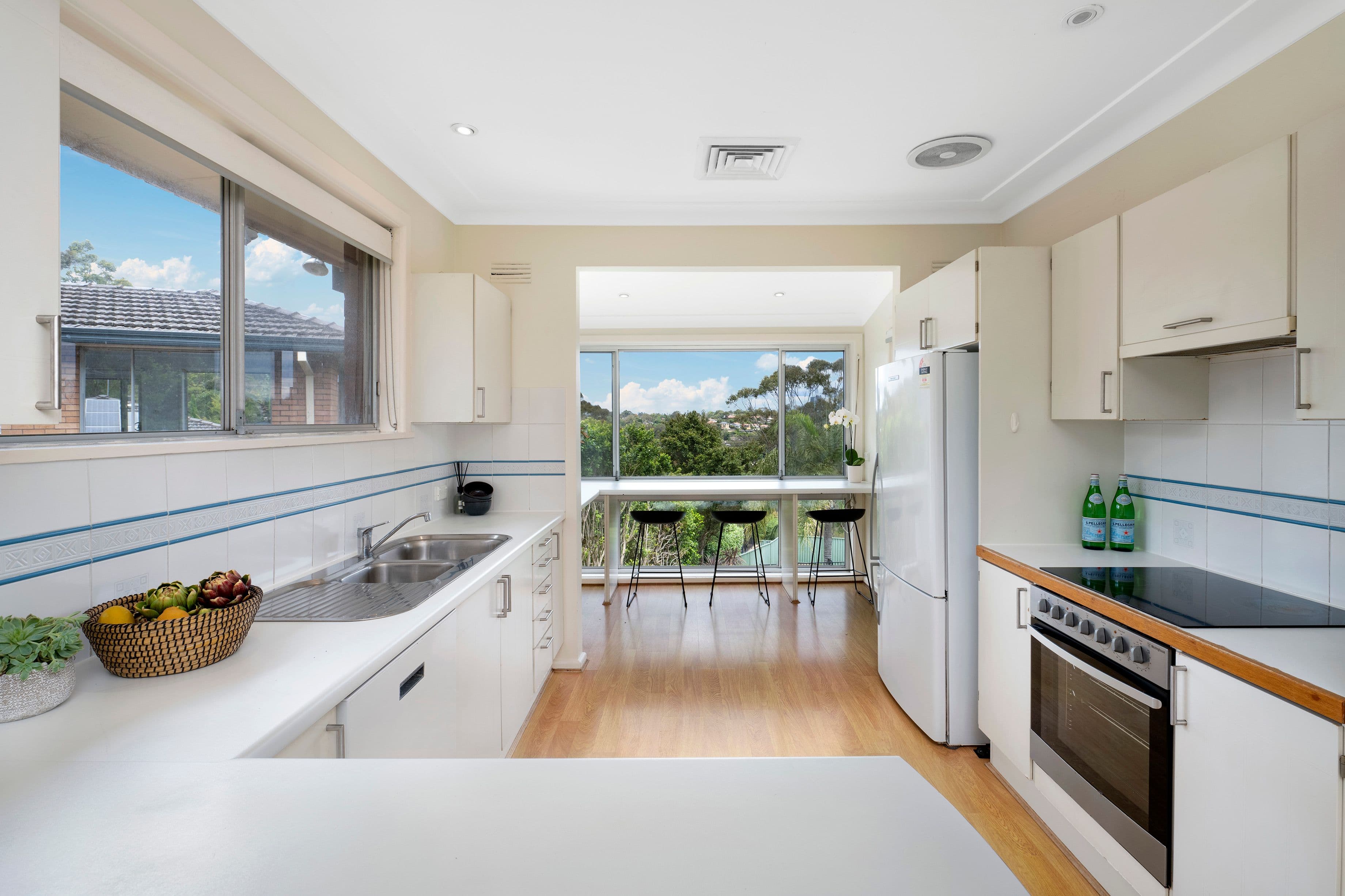 19 Kinsdale Close, Killarney Heights NSW 2087, Killarney Heights - Thumbnail 2