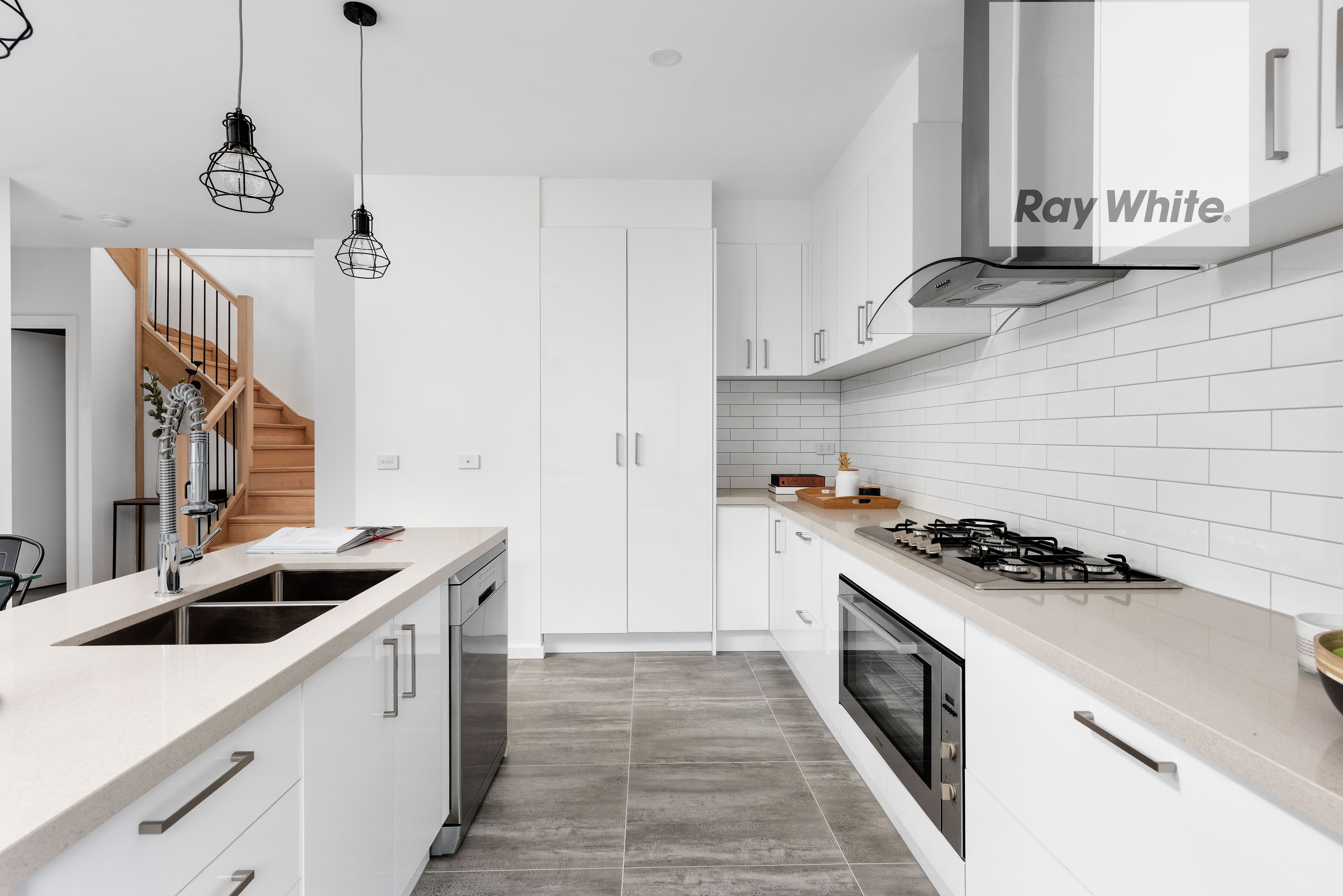 35 Cuthbert Drive, Mill Park VIC 3082, Mill Park - Thumbnail 2