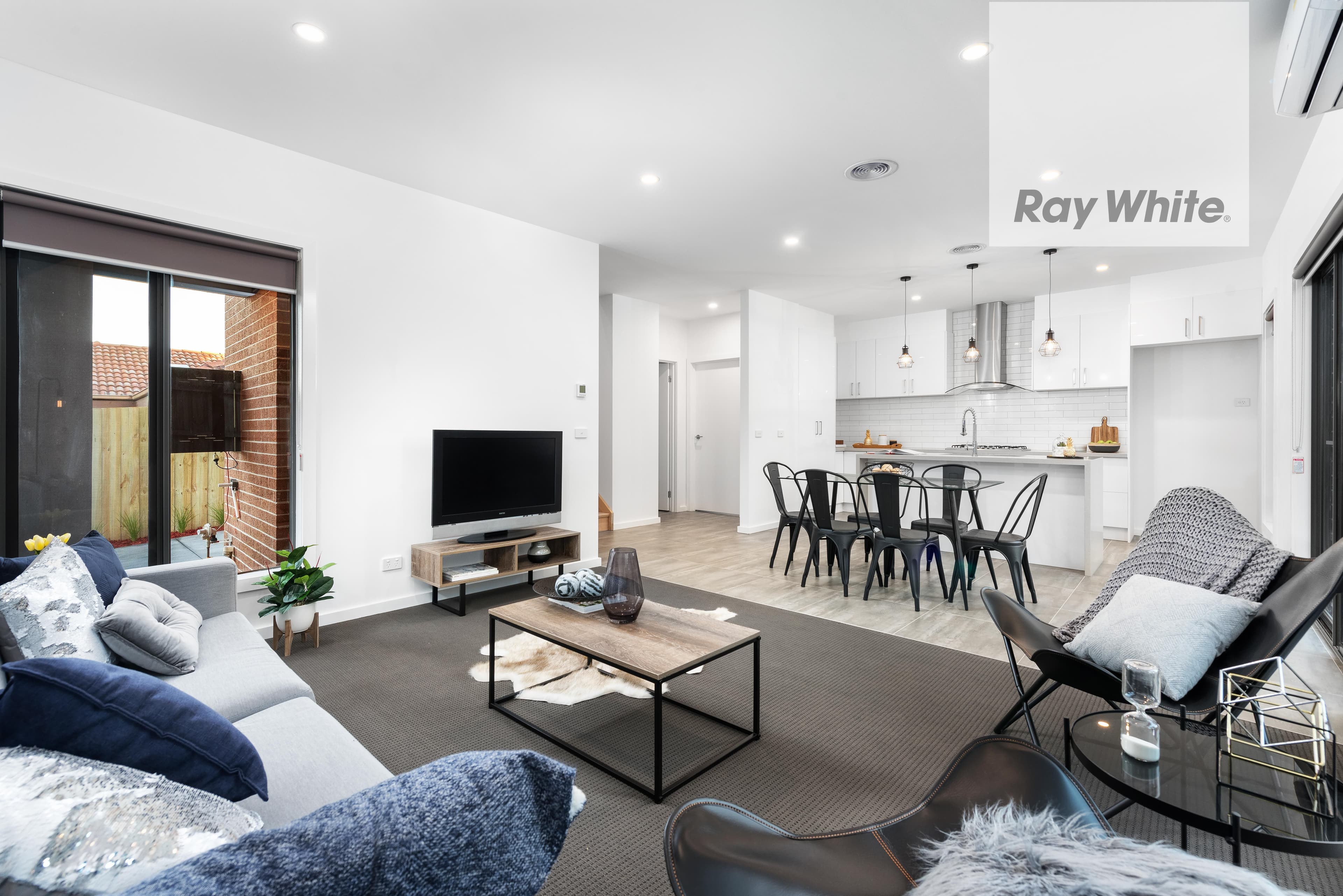 35 Cuthbert Drive, Mill Park VIC 3082, Mill Park - Thumbnail 4