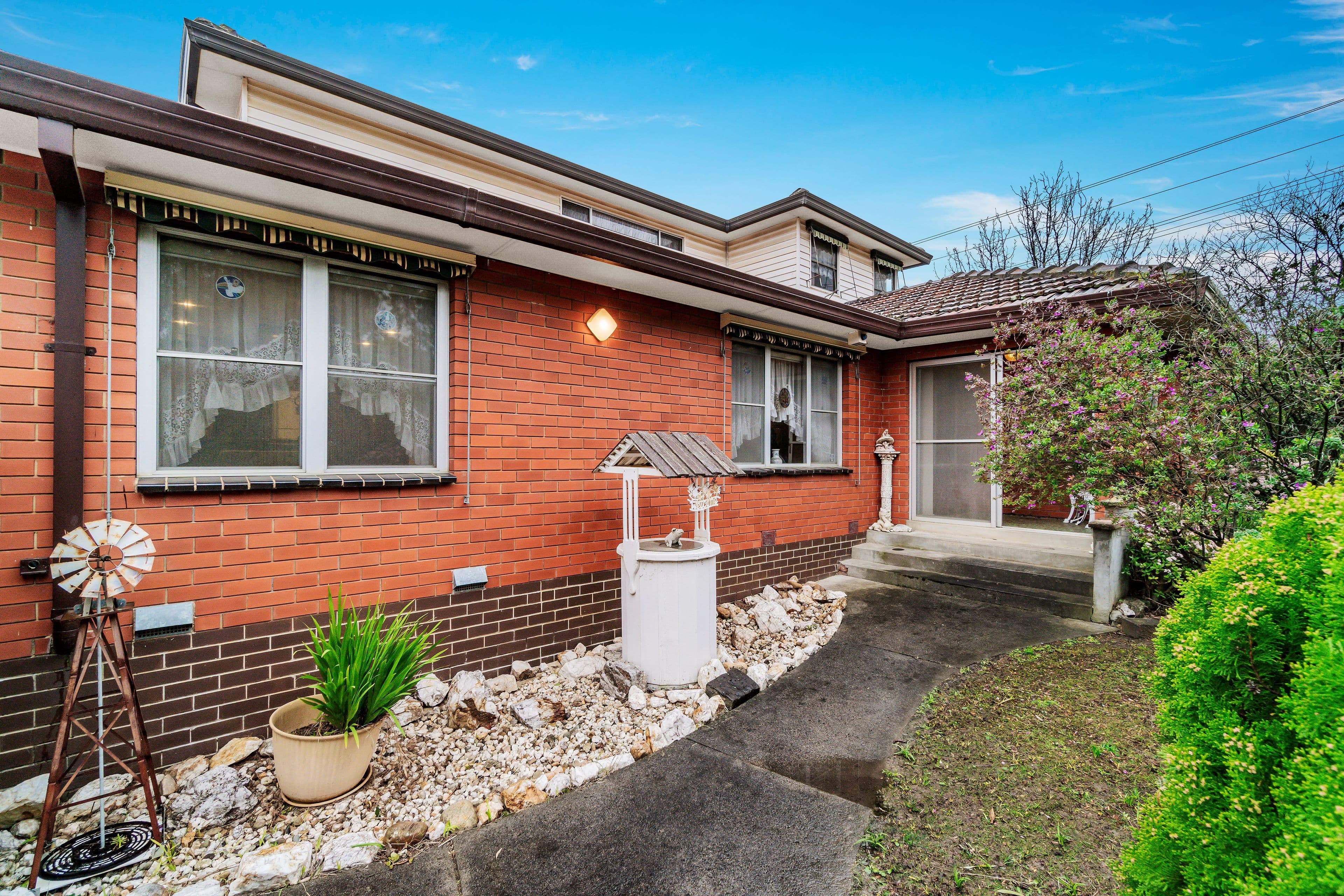 2 Gilbert Court, Scoresby VIC 3179, Scoresby - Thumbnail 2