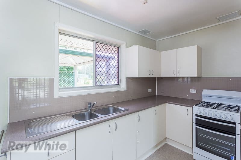 8 Tones Road, Mansfield QLD 4122, Mansfield - Thumbnail 3