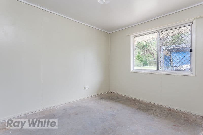 8 Tones Road, Mansfield QLD 4122, Mansfield - Thumbnail 4