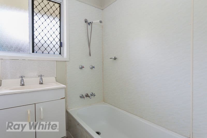 8 Tones Road, Mansfield QLD 4122, Mansfield - Thumbnail 6